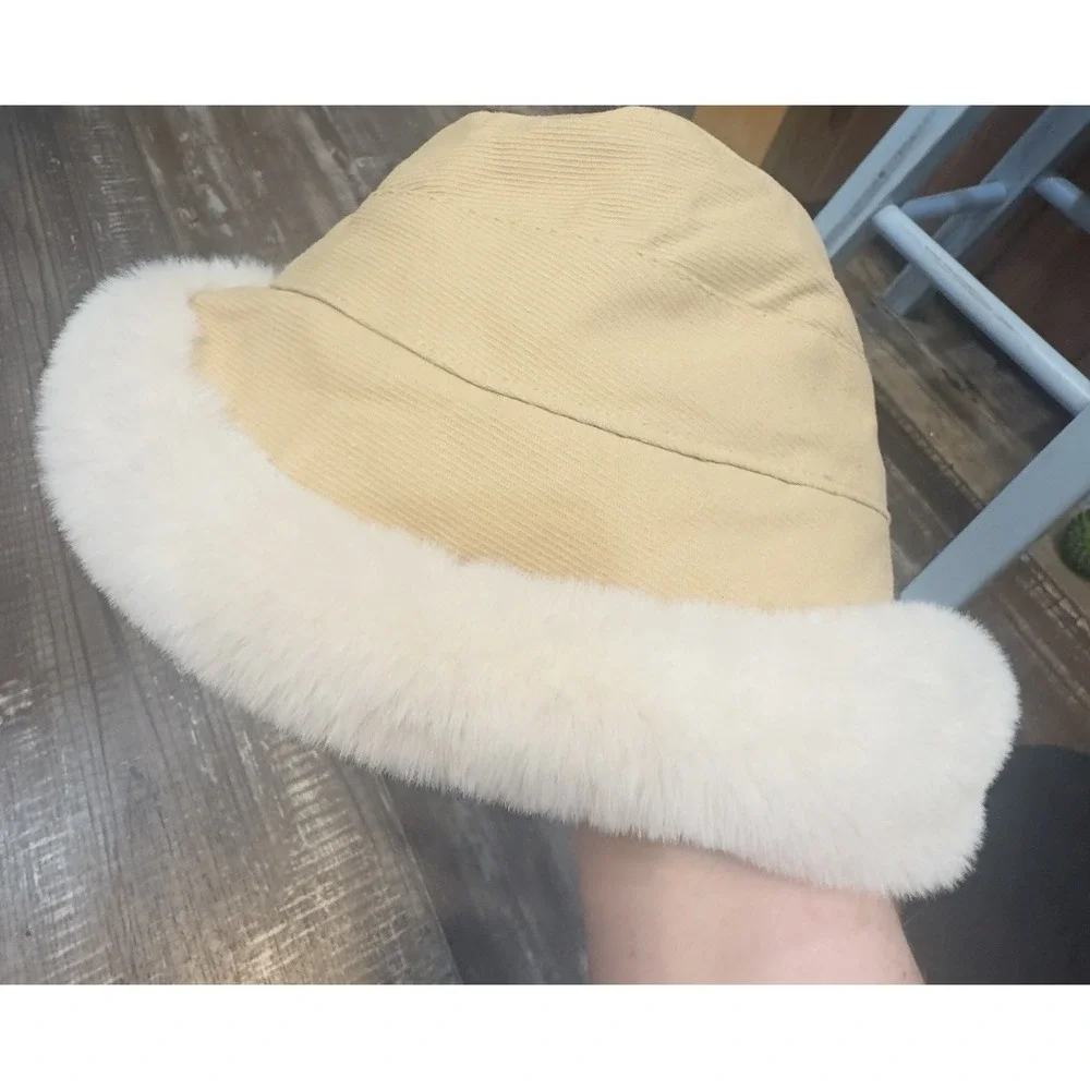 Beige Faux Fur‎ Bucket Hat Sherpa Lined Suede Feel Winter Cozy Y2K Vintage - Picture 2 of 4